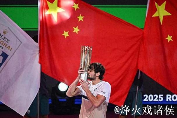 瓦舍罗2-1逆转林德克内希 首夺上海大师赛冠军